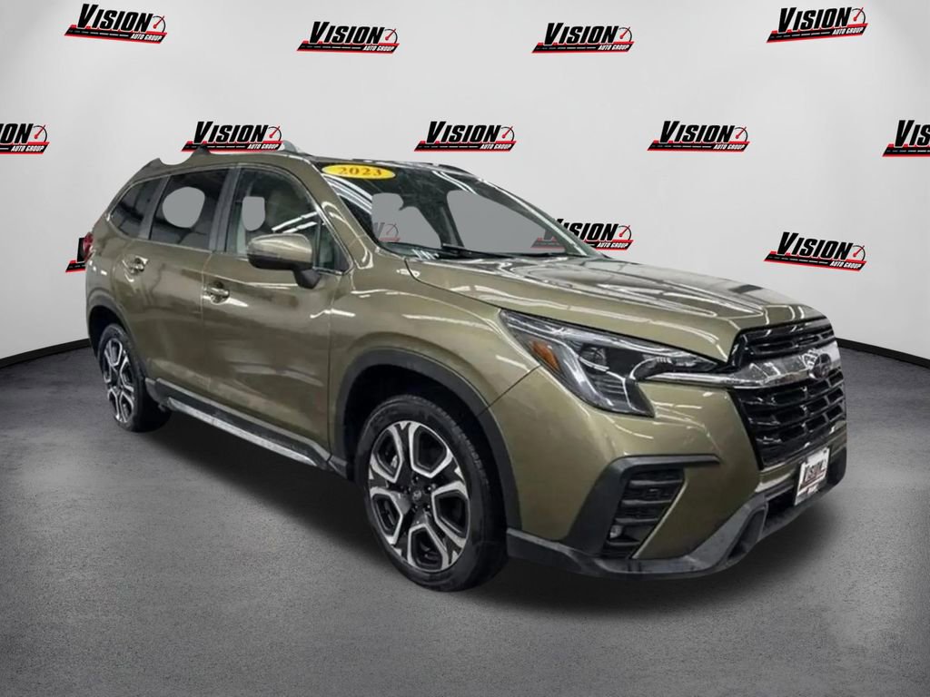 Used 2023 Subaru Ascent Limited image 3