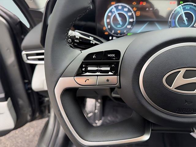 New 2026 Hyundai Elantra Limited image 17