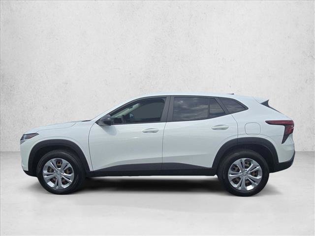 Certified 2025 Chevrolet Trax LS w/ Driver Confidence Package FWD image 9