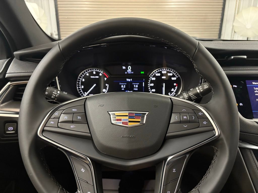 New 2025 Cadillac XT5 Luxury image 23