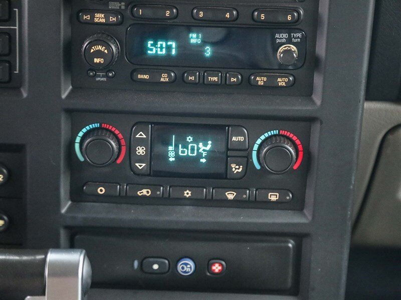 Used 2005 HUMMER H2 w/ Preferred Equipment Group AWD/4WD image 17