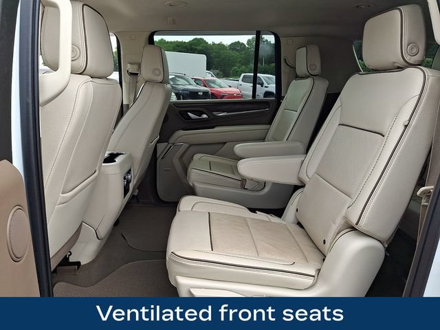 Used 2022 GMC Yukon XL Denali w/ Advanced Technology Package AWD/4WD image 18