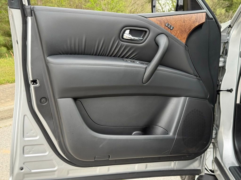 Used 2024 Nissan Armada SL w/ Captain's Chairs Package image 26