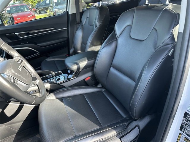 Used 2023 Kia Telluride LX image 13