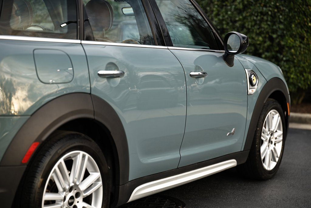 Used 2023 MINI Cooper Countryman SE w/ Signature Upholstery Package image 8