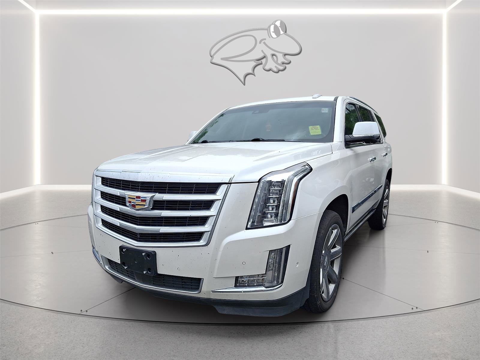 Used 2018 Cadillac Escalade Premium Luxury AWD/4WD image 2