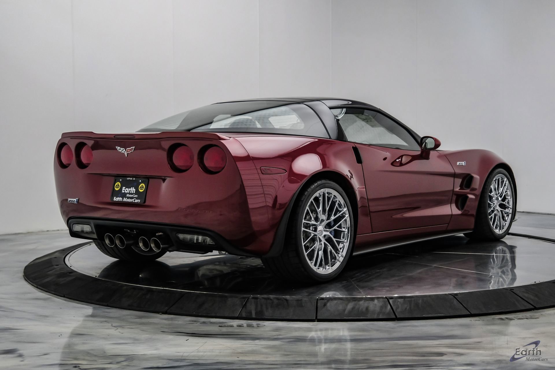 Used 2010 Chevrolet Corvette ZR1 w/ Preferred Equipment Group RWD image 17