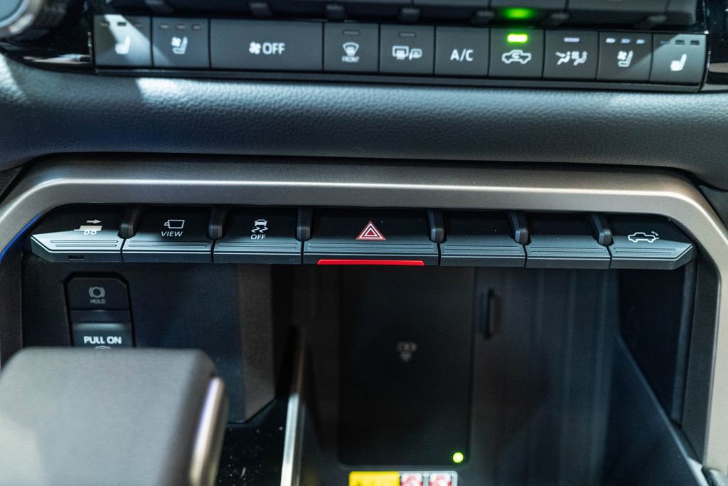 New 2026 Toyota Tundra Limited AWD/4WD image 30