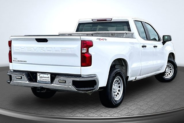 Used 2020 Chevrolet Silverado 1500 W/T w/ WT Safety Package AWD/4WD image 6