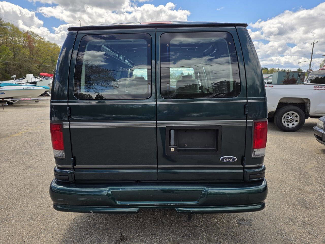 Used 1999 Ford E-150 and Econoline 150 RWD image 10