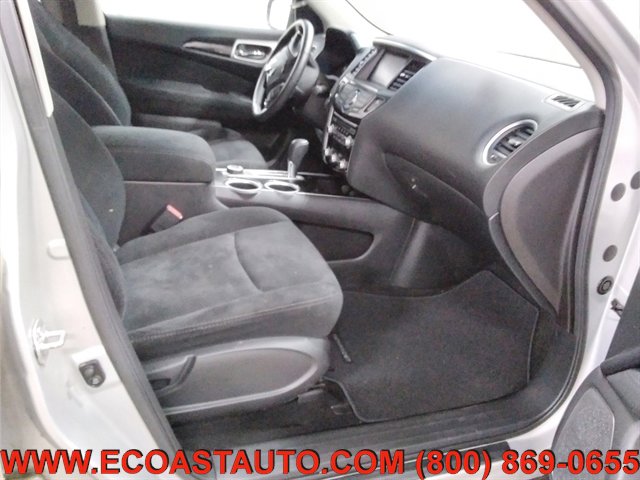 Used 2014 Nissan Pathfinder SV AWD/4WD image 12