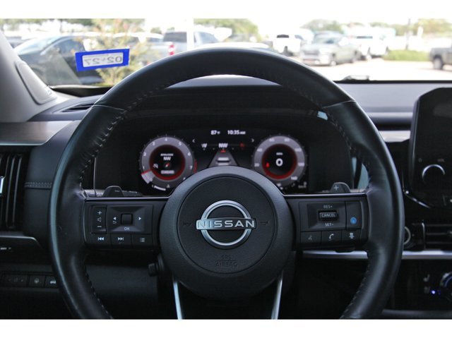 Used 2022 Nissan Pathfinder Platinum w/ Cargo Package FWD image 9