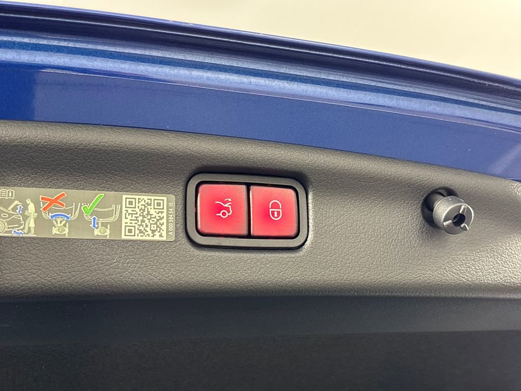 Used 2023 Mercedes-Benz C 43 AMG 4MATIC Sedan image 32