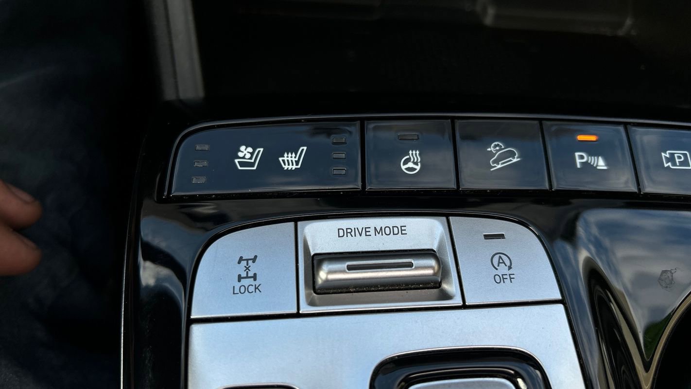 Used 2024 Hyundai Tucson Limited image 35