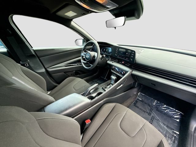 Certified 2025 Hyundai Elantra Sport FWD image 26