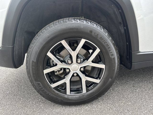 Used 2025 Jeep Grand Cherokee Limited AWD/4WD image 20