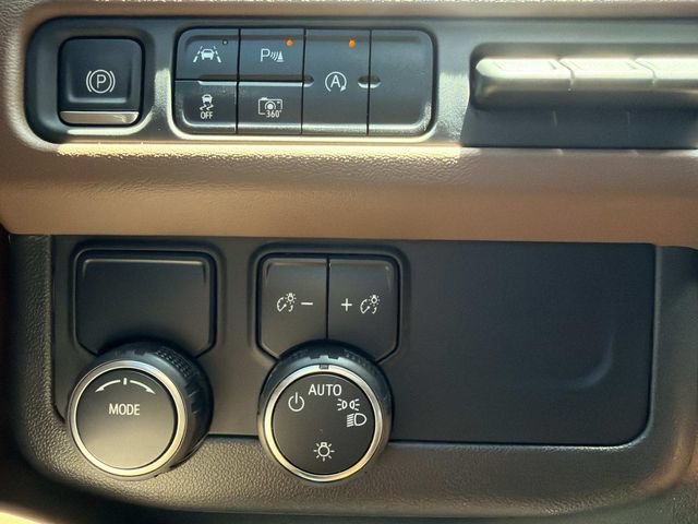 Used 2023 Chevrolet Tahoe High Country w/ Premium Package 2 RWD image 30