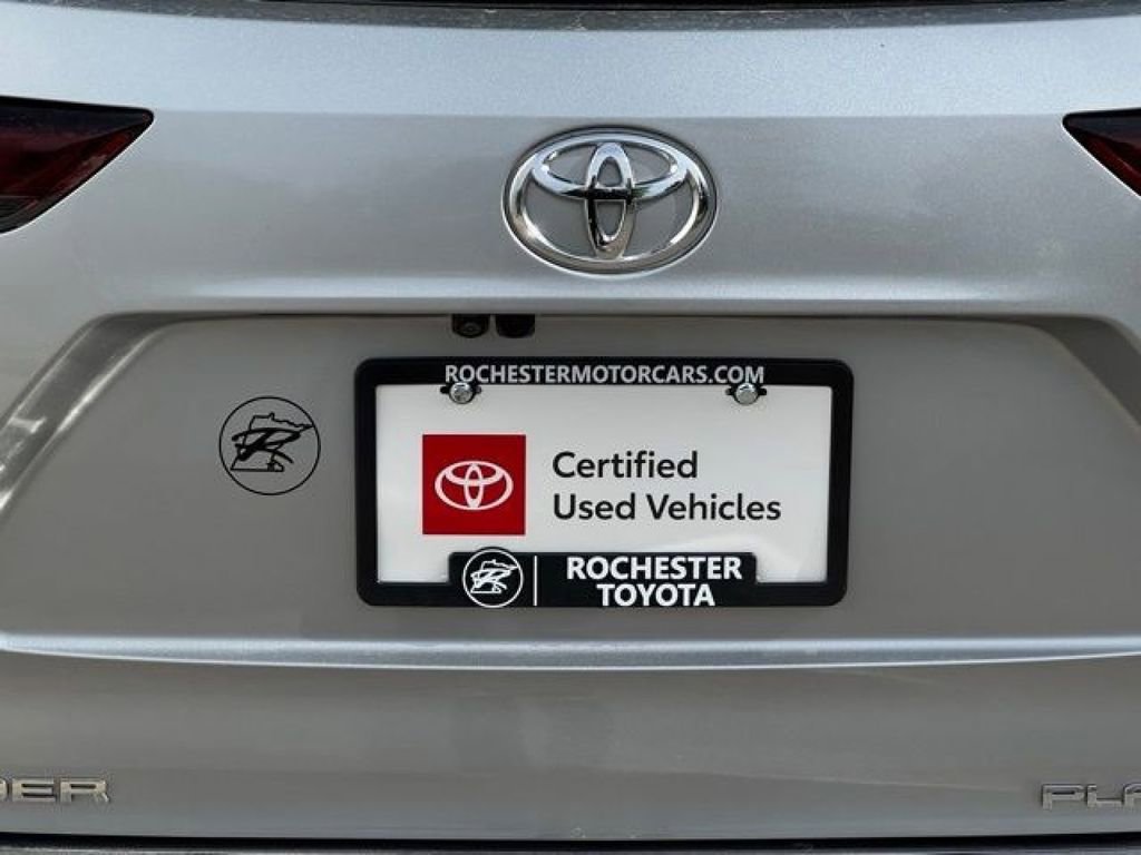 Certified 2025 Toyota Highlander Platinum AWD/4WD image 46