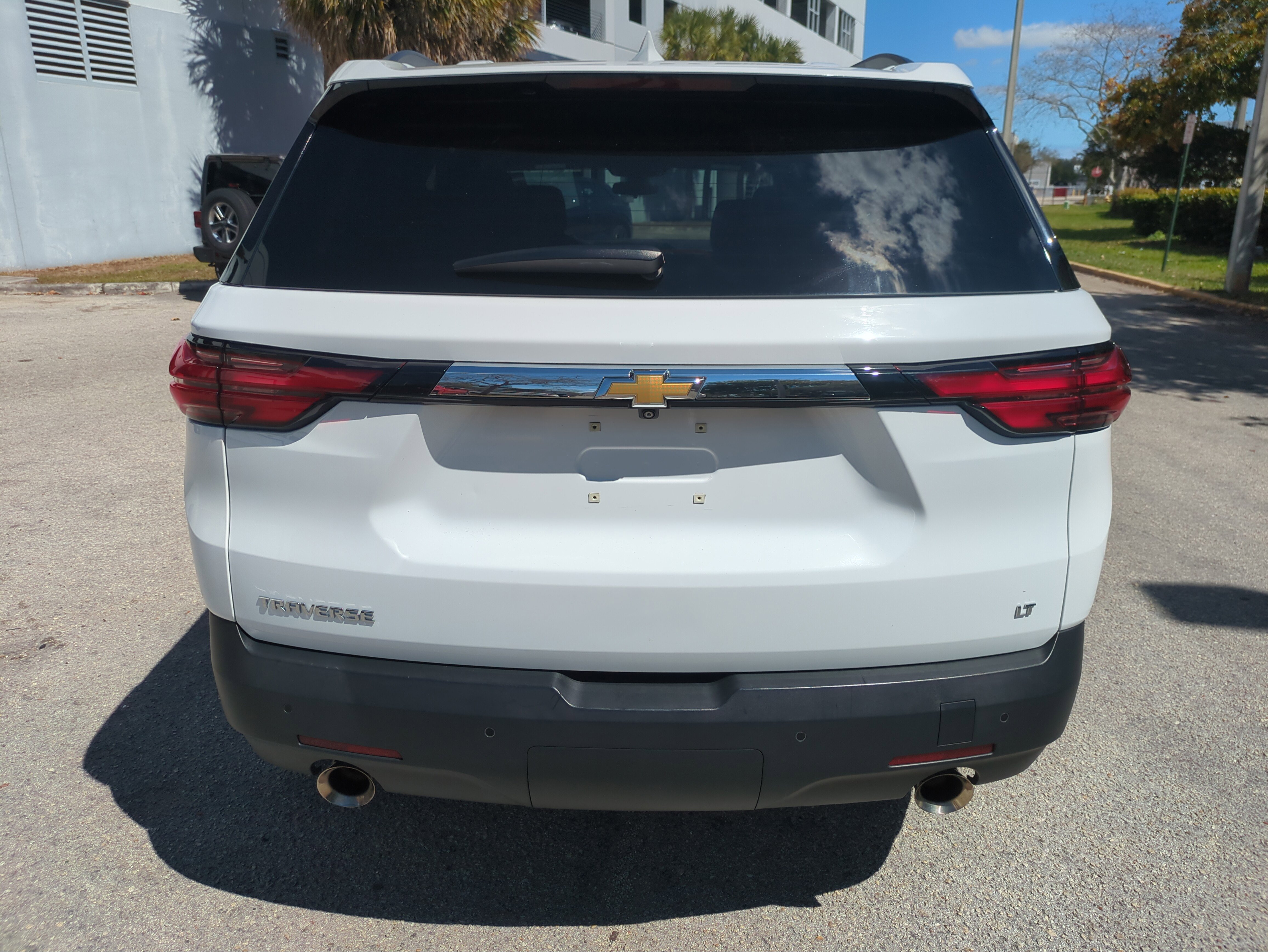 Used 2022 Chevrolet Traverse LT image 6