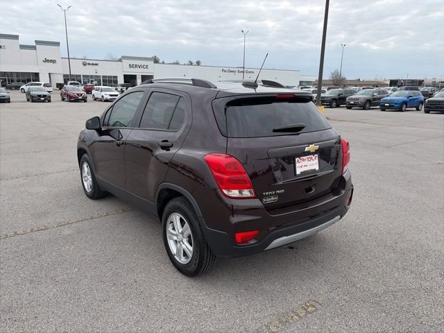 Used 2022 Chevrolet Trax LT w/ LT Convenience Package AWD/4WD image 4