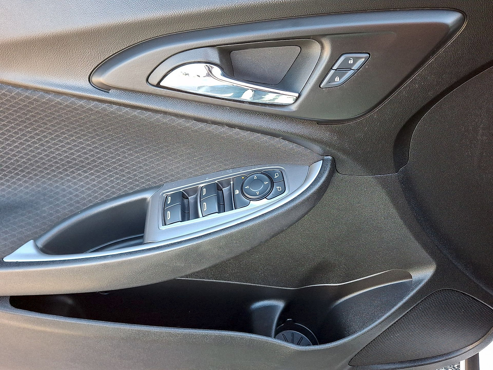 Used 2024 Chevrolet Malibu RS FWD image 10