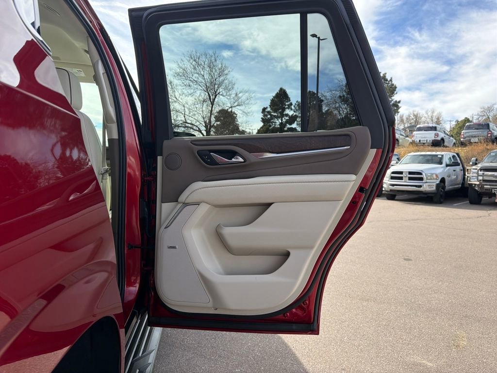 Used 2021 GMC Yukon Denali w/ Advanced Technology Package image 28