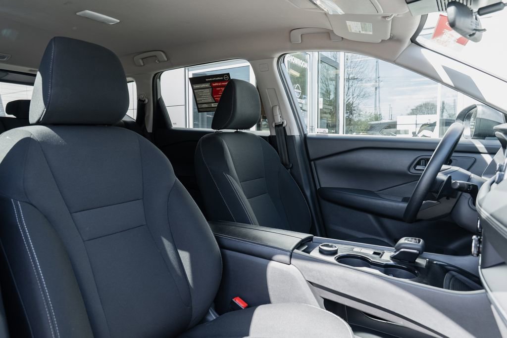 Certified 2025 Nissan Rogue S image 26