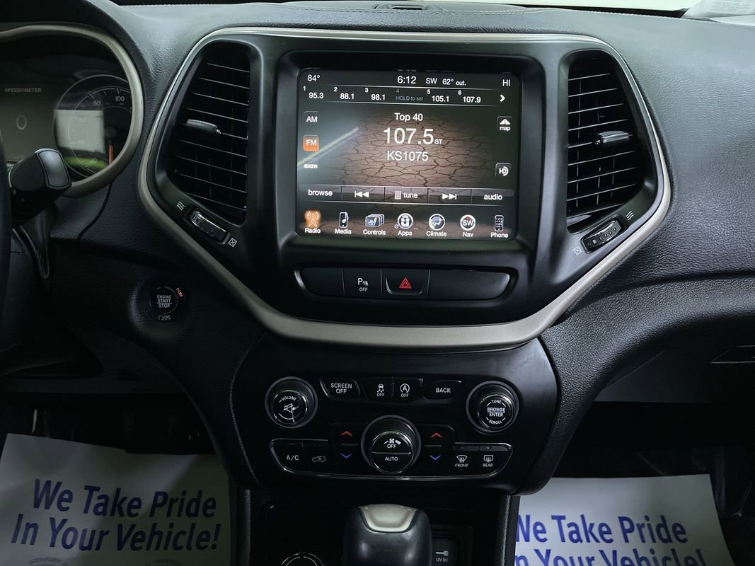 Used 2018 Jeep Cherokee Limited image 22