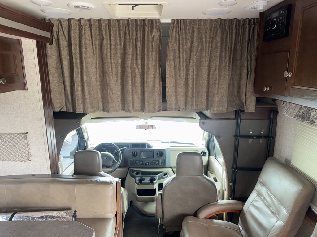 Used 2017 Ford E-450 and Econoline 450 Super Duty w/ Motorhome Prep Package image 42