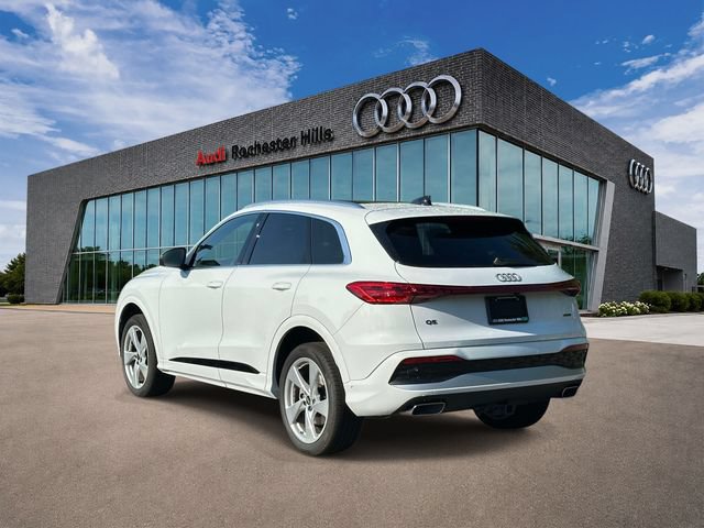 Certified 2025 Audi Q5 Premium AWD/4WD image 4