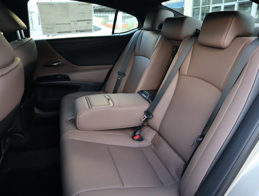Used 2025 Lexus ES 300h w/ Premium Package FWD image 20