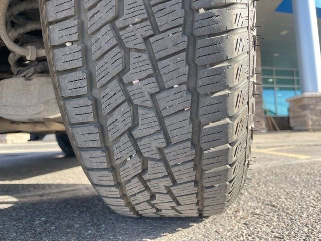 Used 2018 Land Rover Discovery Sport SE image 13