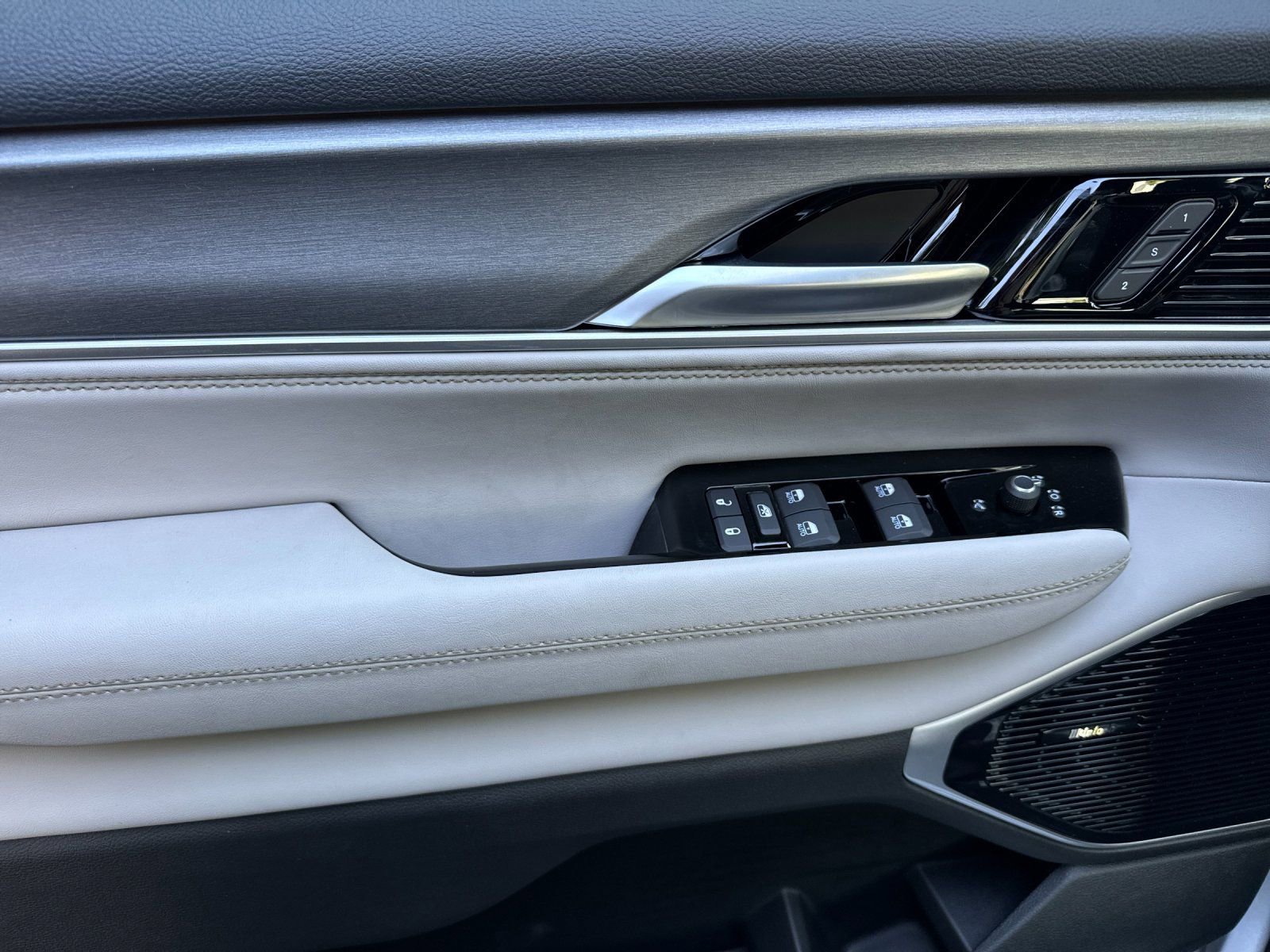 New 2026 Jeep Grand Wagoneer Limited AWD/4WD image 11