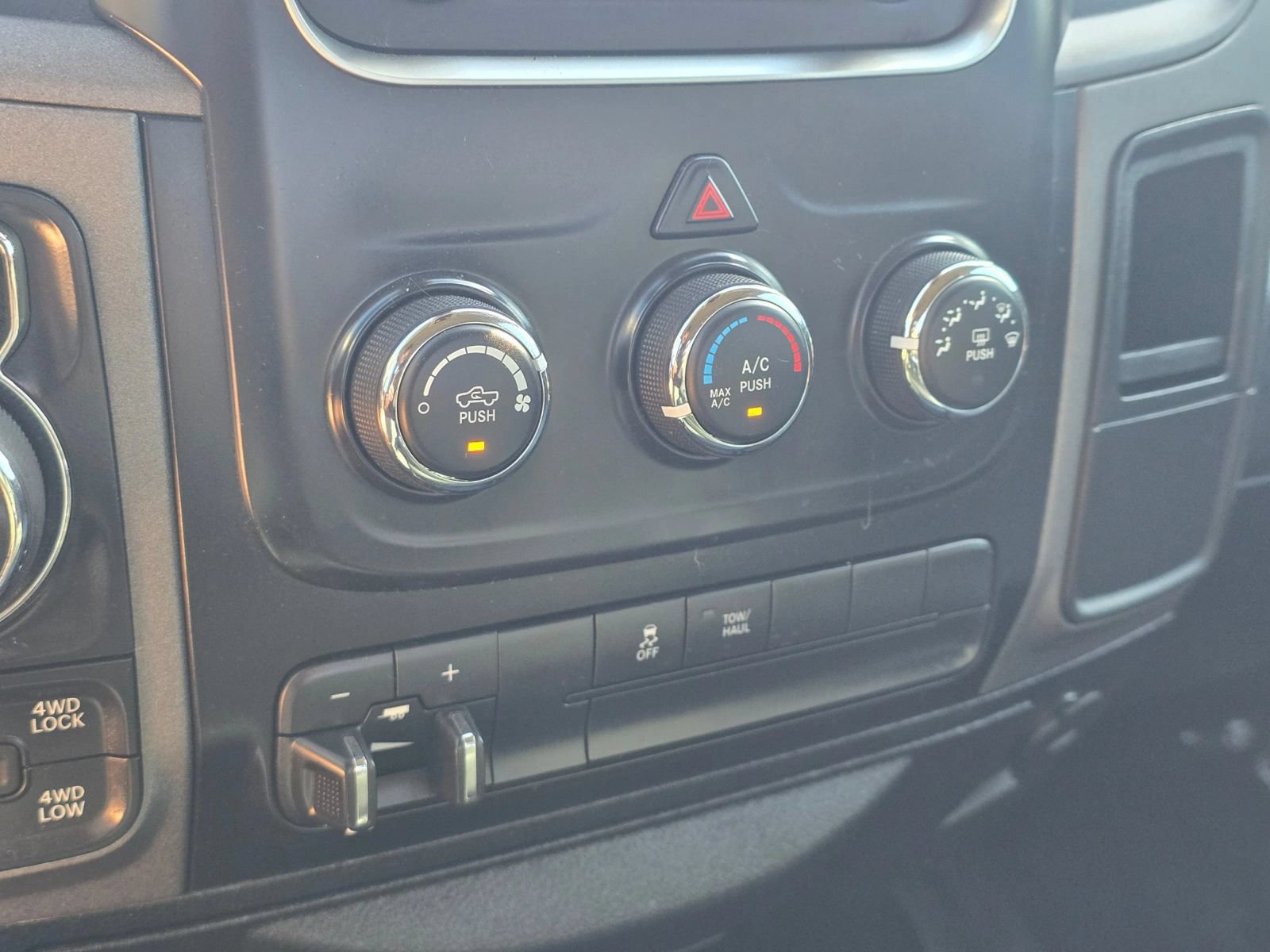 Used 2018 RAM 1500 Tradesman w/ Popular Equipment Group AWD/4WD image 29
