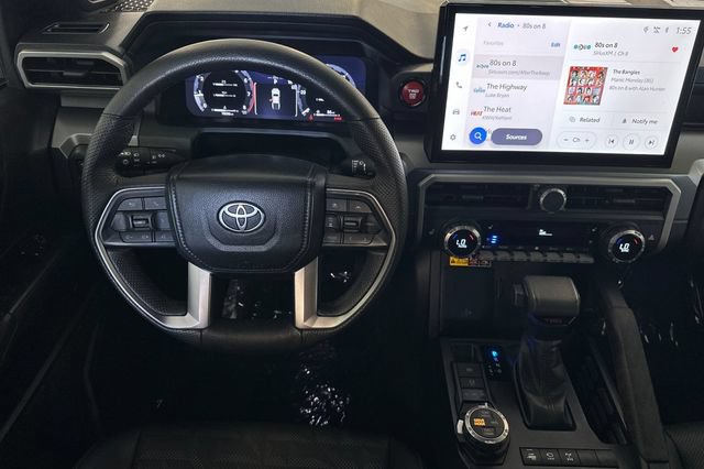 Used 2024 Toyota Tacoma TRD Off-Road w/ TRD Off Road Premium Package AWD/4WD image 17
