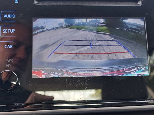 Used 2018 Toyota Corolla LE image 15