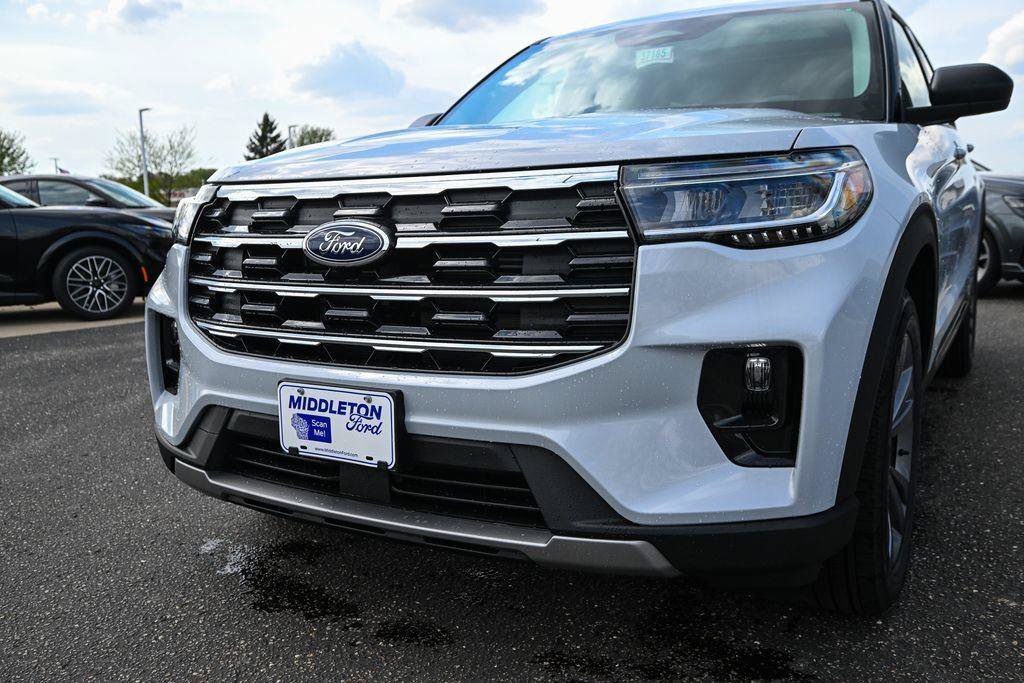 New 2026 Ford Explorer Active w/ Active Comfort Package AWD/4WD image 11
