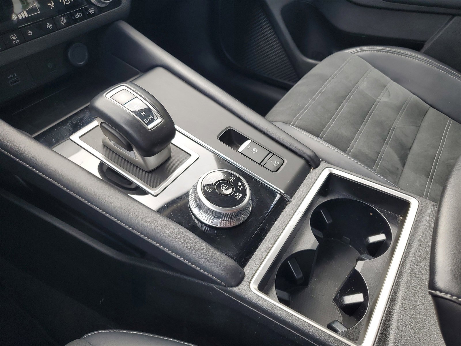 Used 2024 Mitsubishi Outlander SE image 19