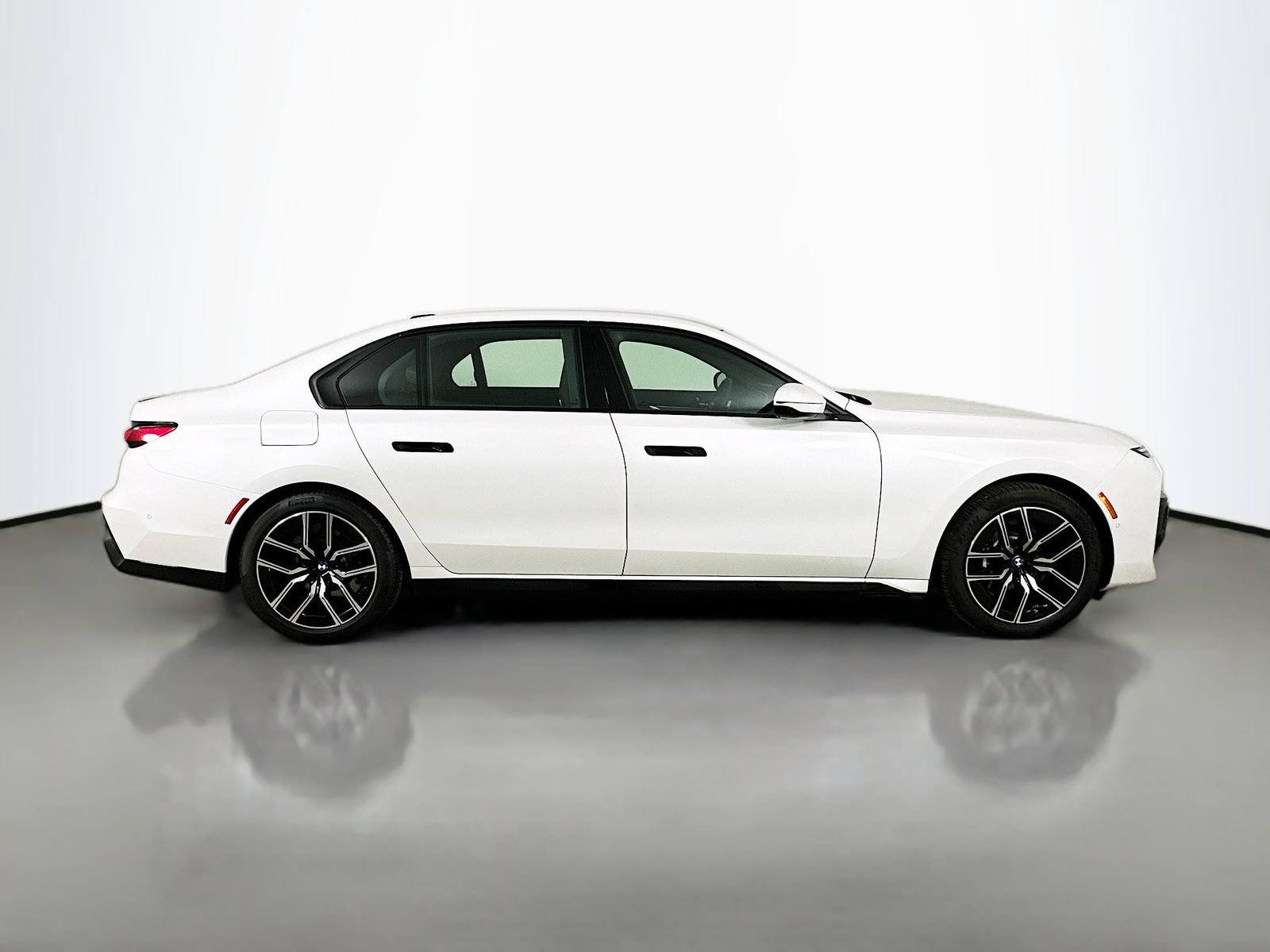 New 2026 BMW 760i xDrive AWD/4WD image 4