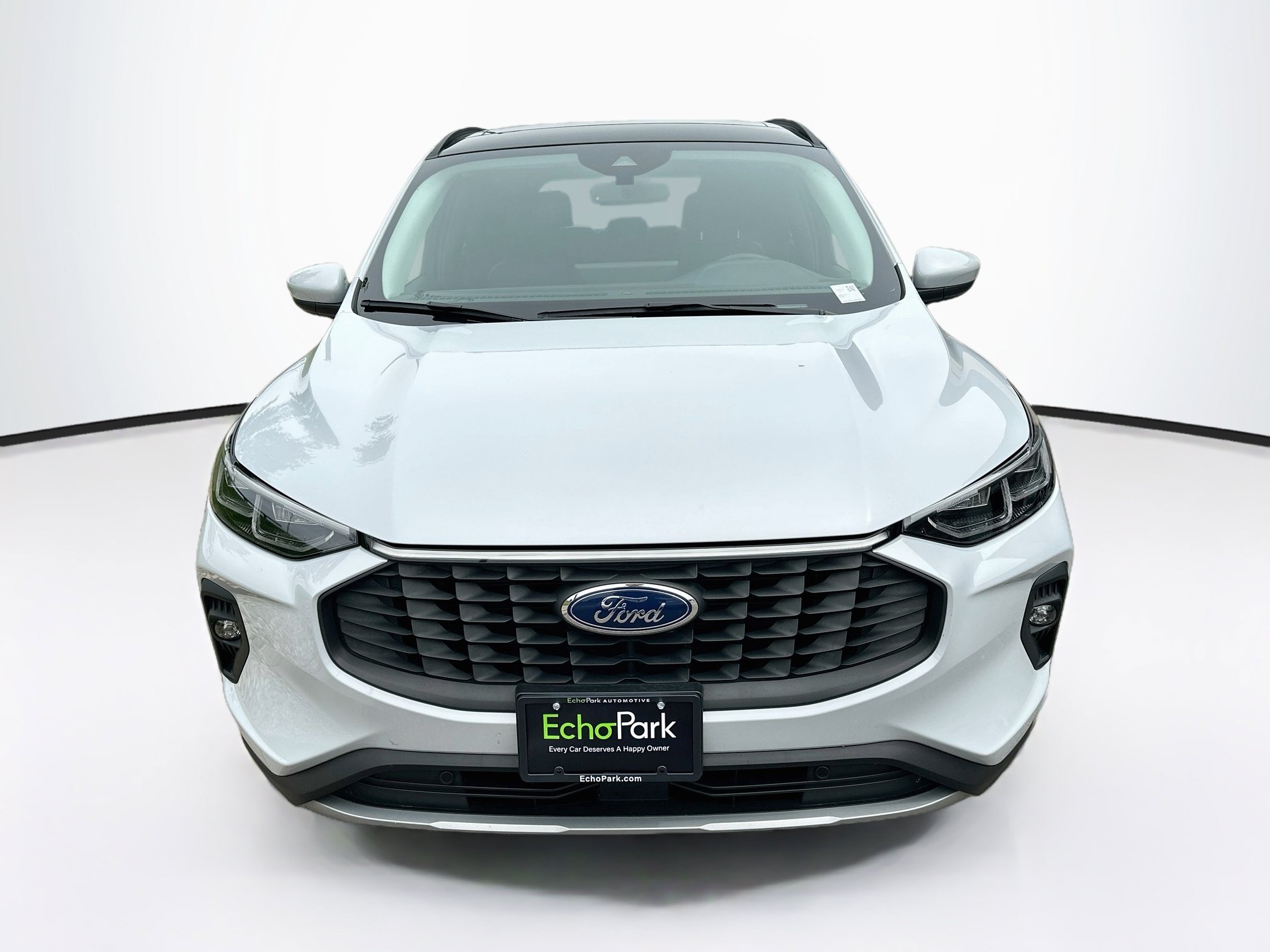 Used 2025 Ford Escape Platinum AWD/4WD image 2