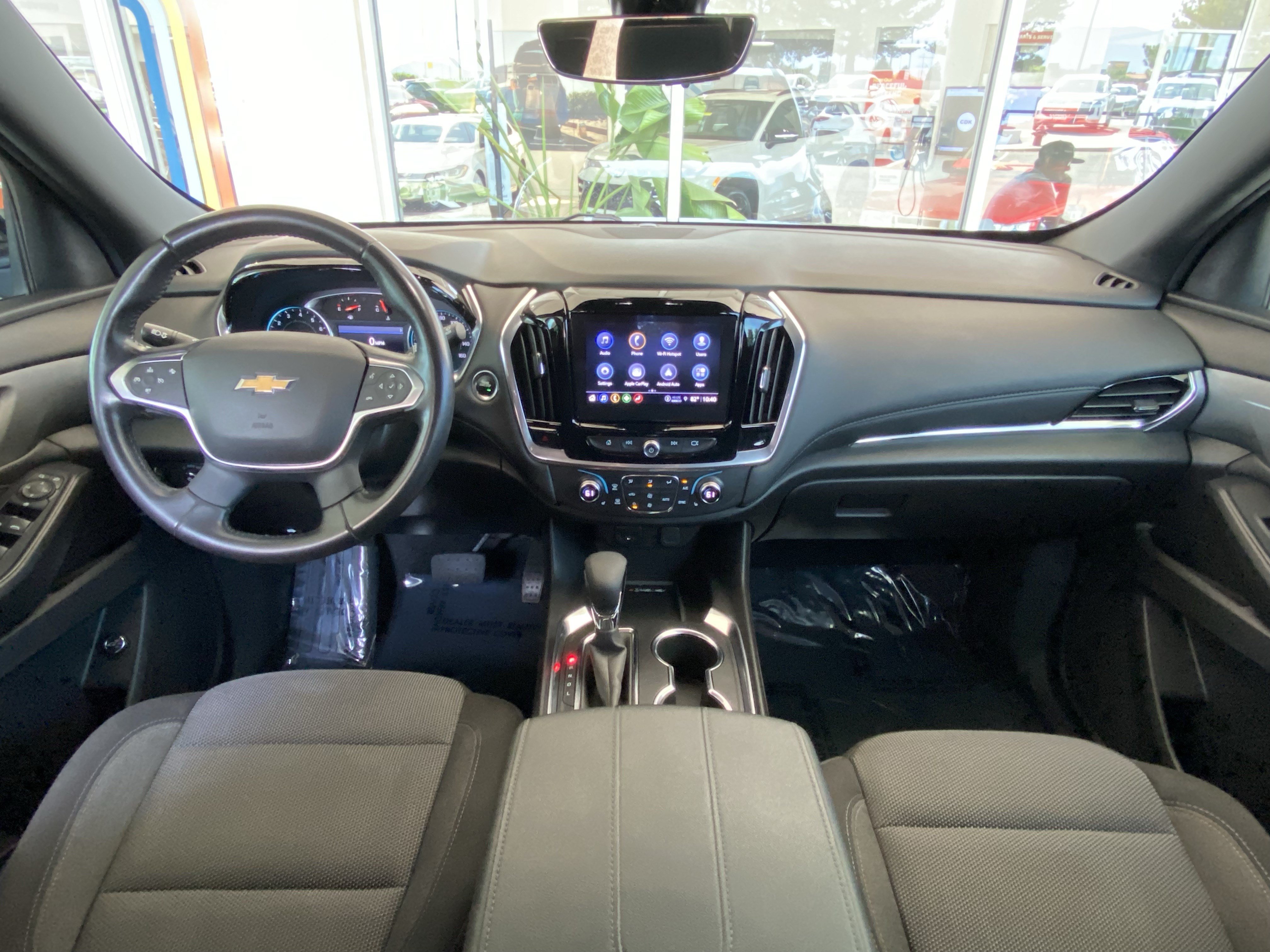 Used 2022 Chevrolet Traverse LT FWD image 29