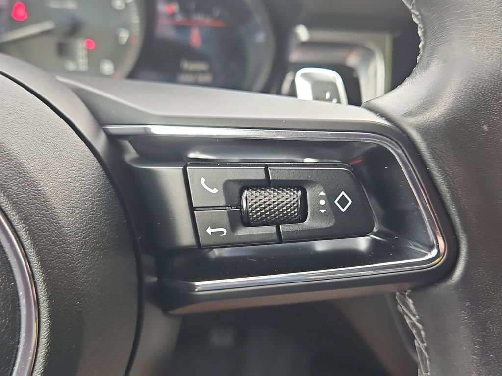 Used 2023 Porsche Macan image 15