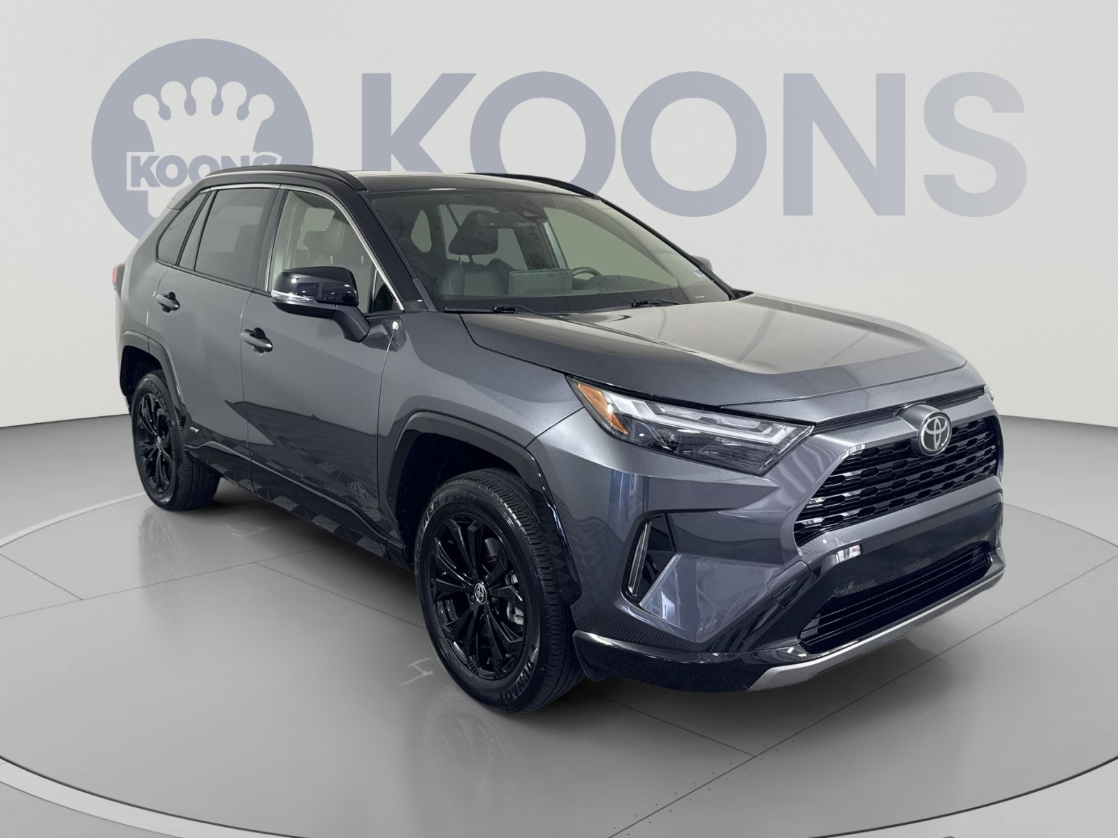 Used 2025 Toyota RAV4 XSE AWD/4WD image 10