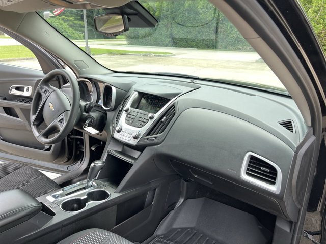 Used 2017 Chevrolet Equinox LS FWD image 29