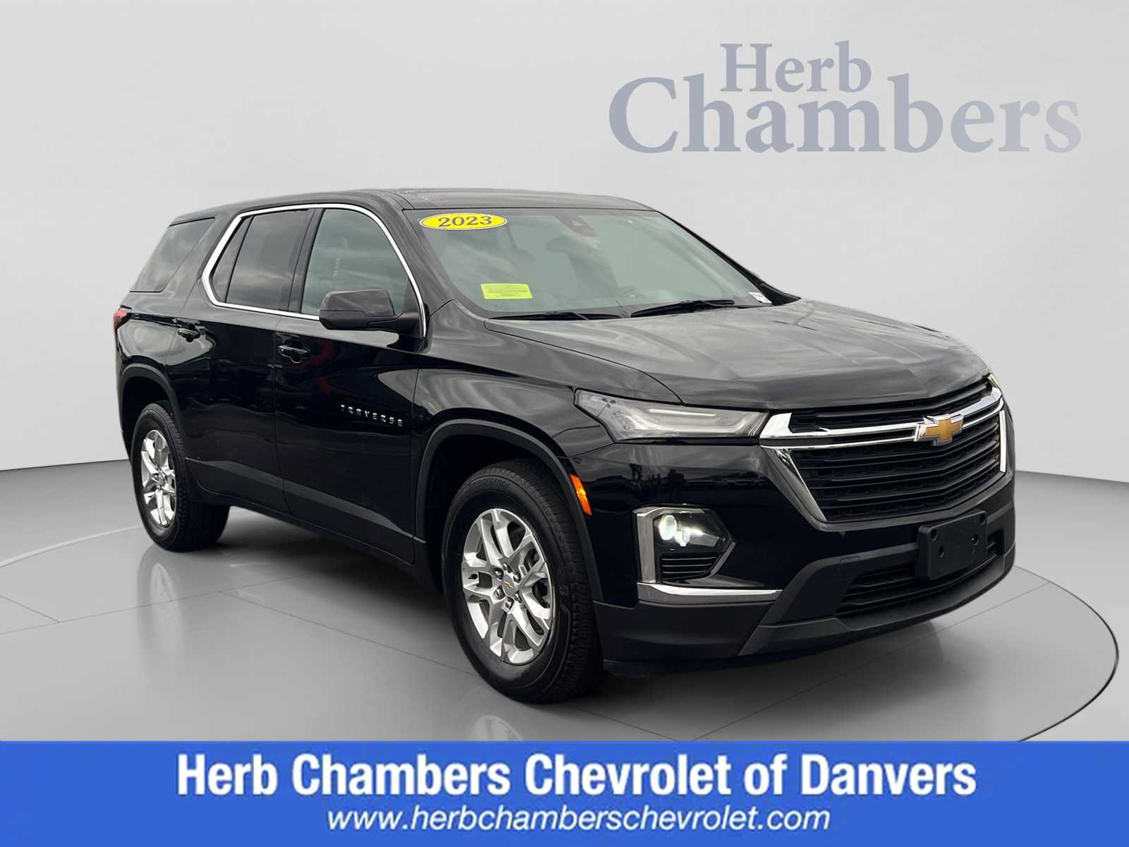Used 2023 Chevrolet Traverse LS