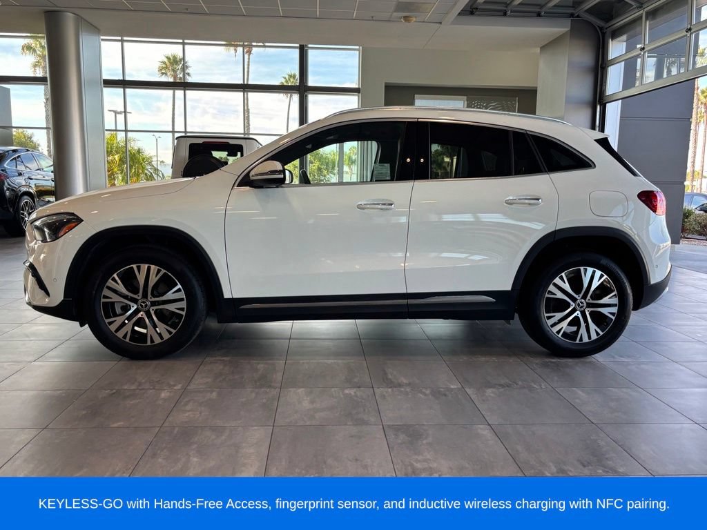 Used 2025 Mercedes-Benz GLA 250 4MATIC w/ Winter Package image 9