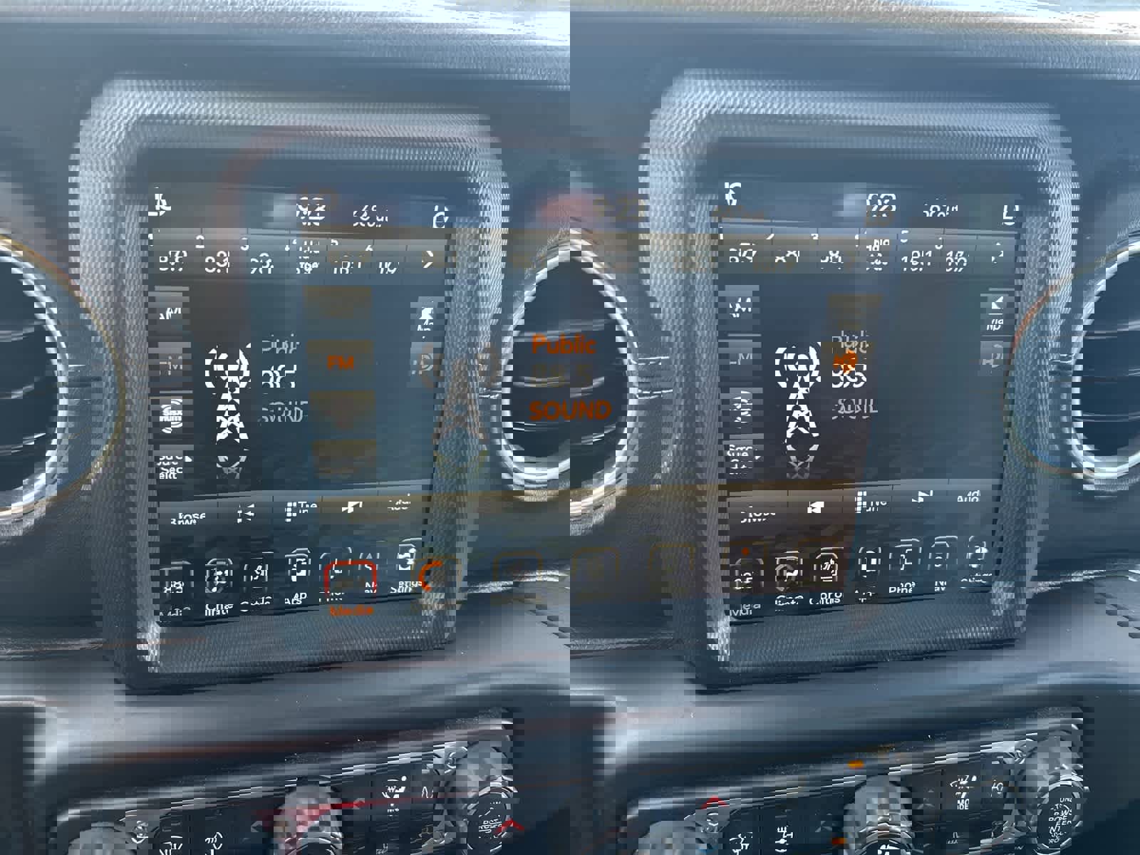 Used 2022 Jeep Wrangler Unlimited Sahara w/ Cold Weather Group image 41