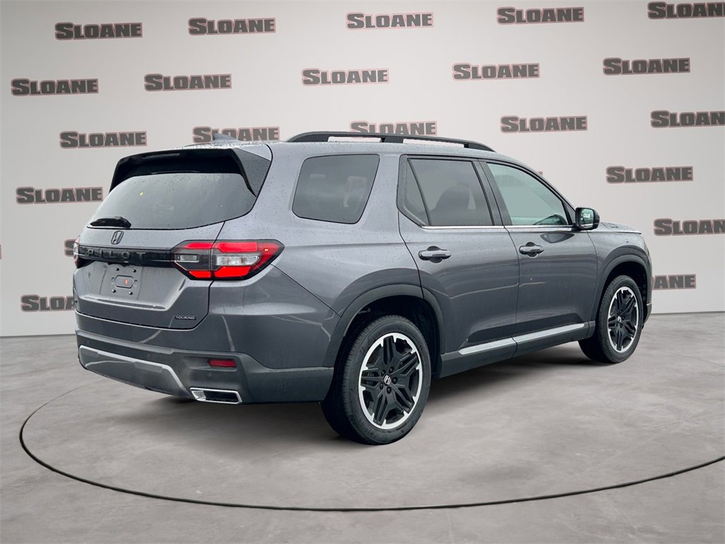 New 2026 Honda Pilot Touring image 5