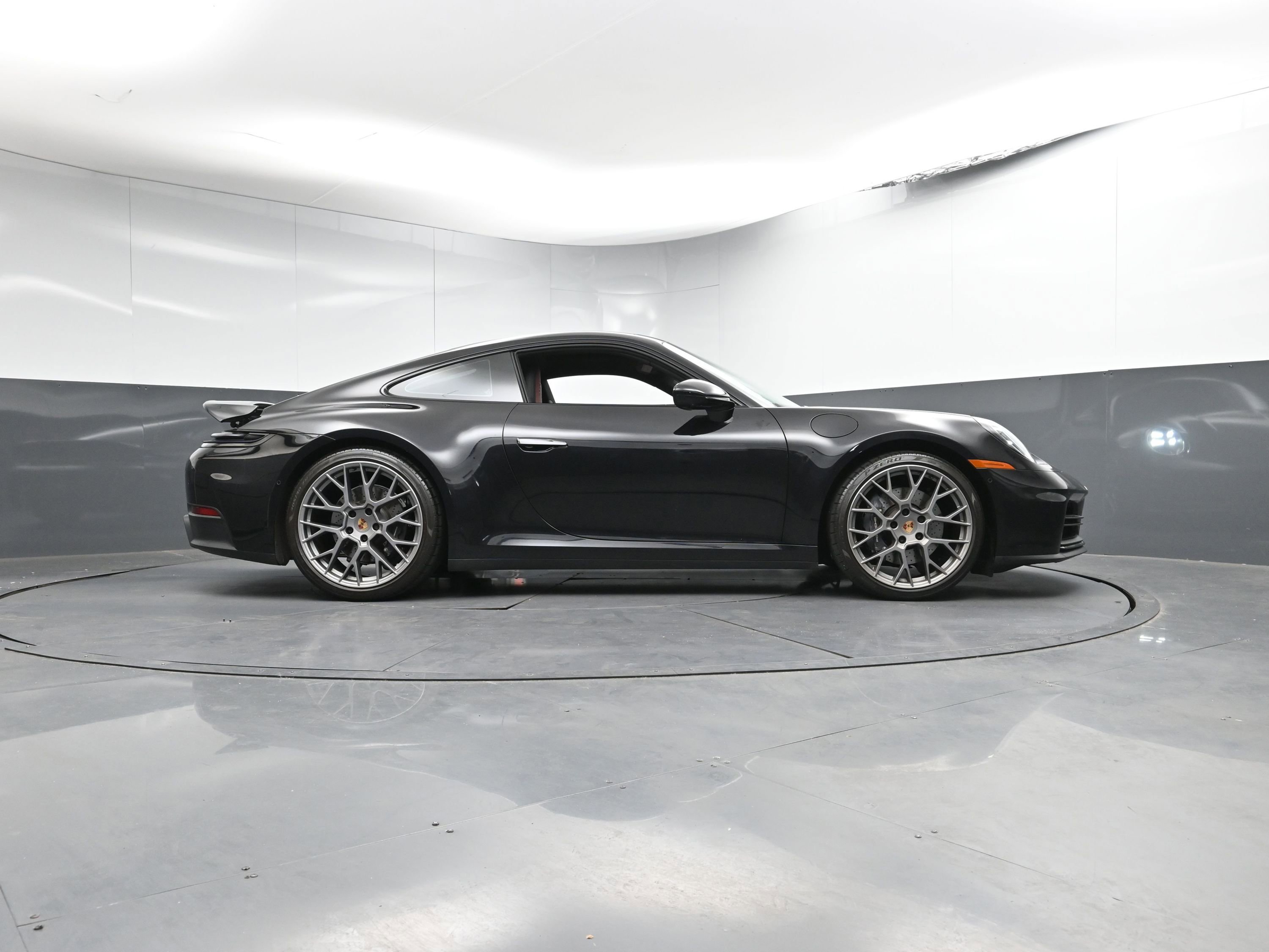 Certified 2025 Porsche 911 Carrera image 33