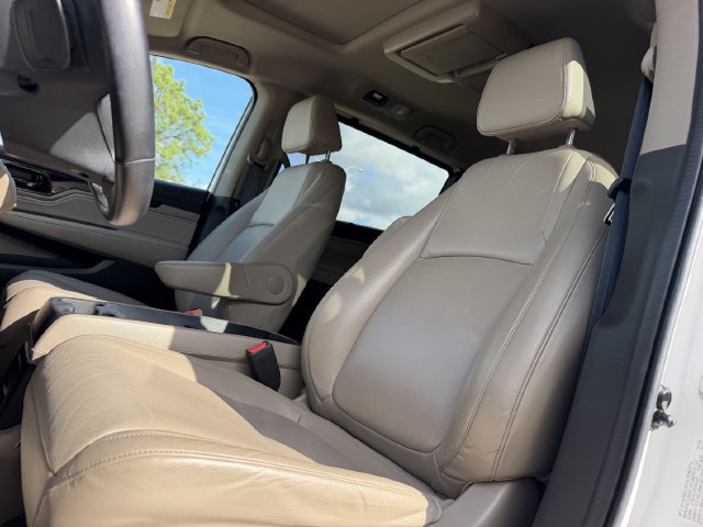 Used 2023 Honda Odyssey Touring image 12